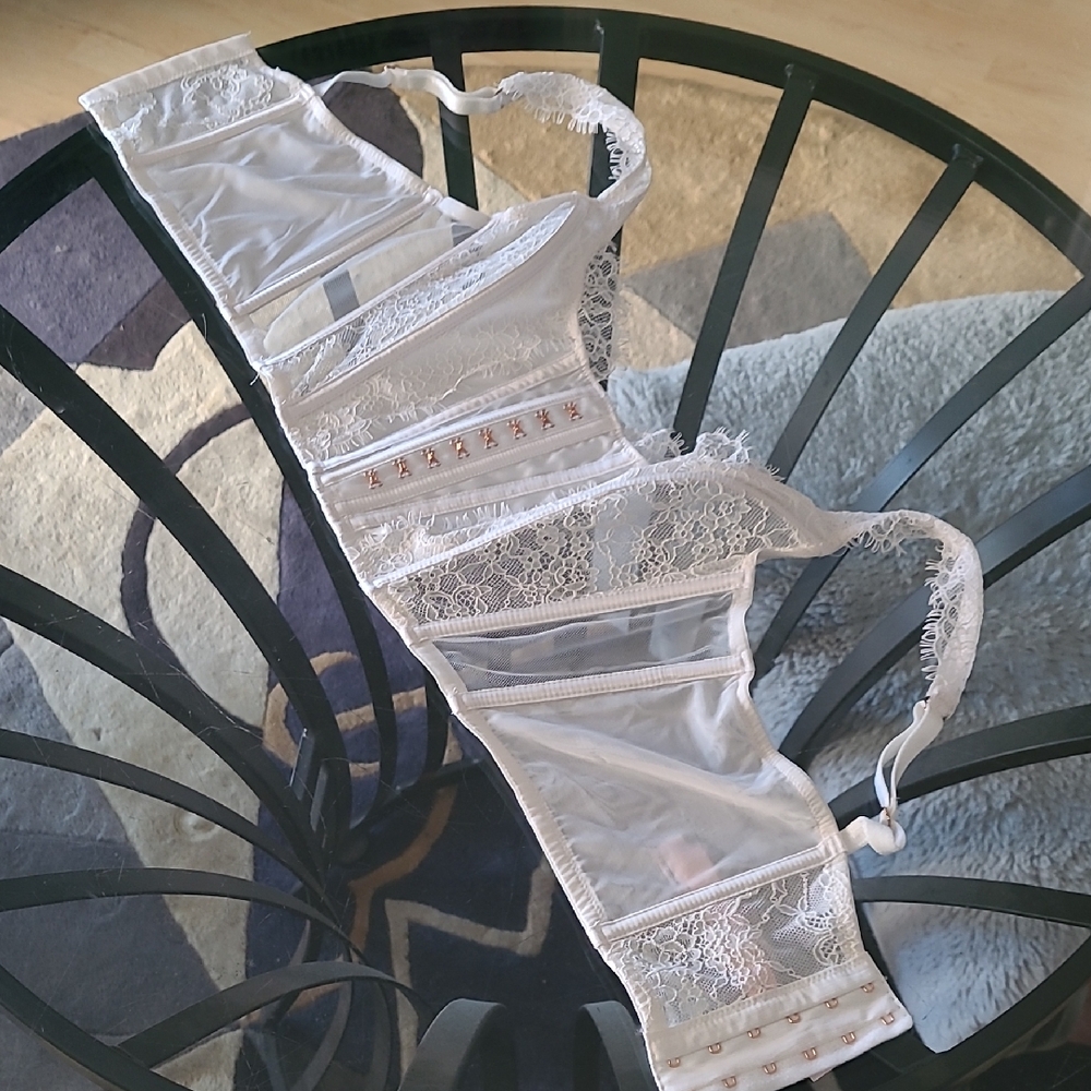 Victoria's Secret Lace Corset ❤️